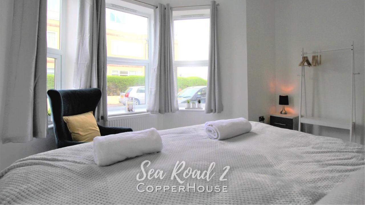 Beautiful Apartments On The Sea Front - Sea Road 2 Филикстоу Екстериор снимка