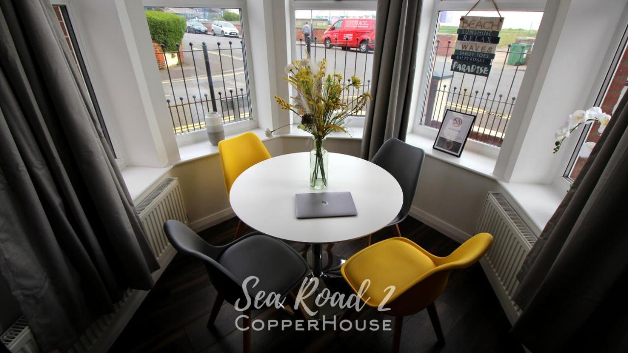 Beautiful Apartments On The Sea Front - Sea Road 2 Филикстоу Екстериор снимка