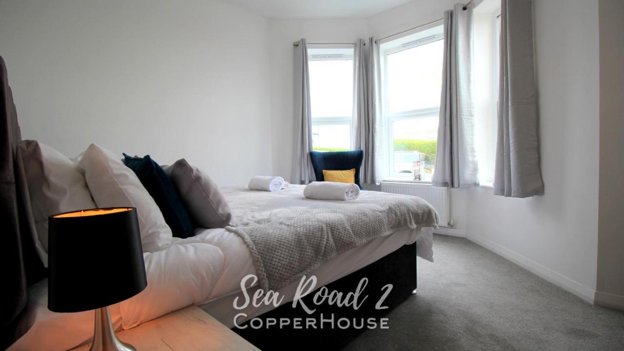 Beautiful Apartments On The Sea Front - Sea Road 2 Филикстоу Екстериор снимка