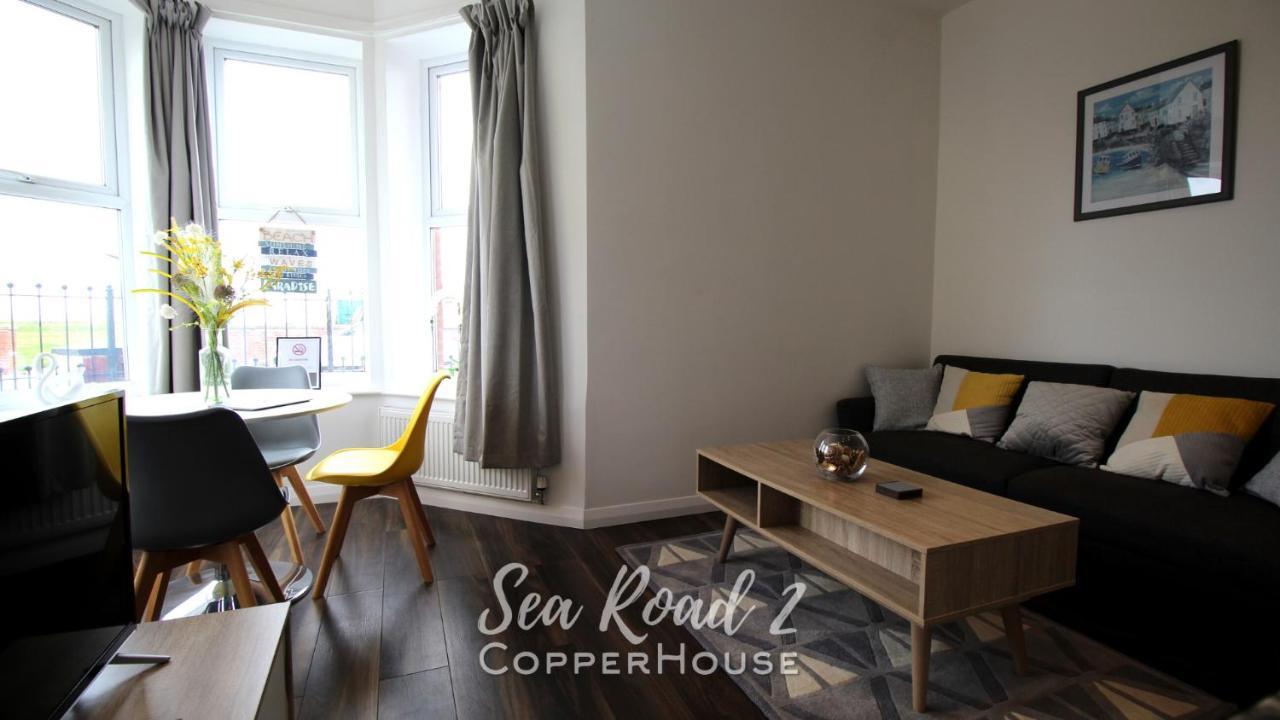 Beautiful Apartments On The Sea Front - Sea Road 2 Филикстоу Екстериор снимка
